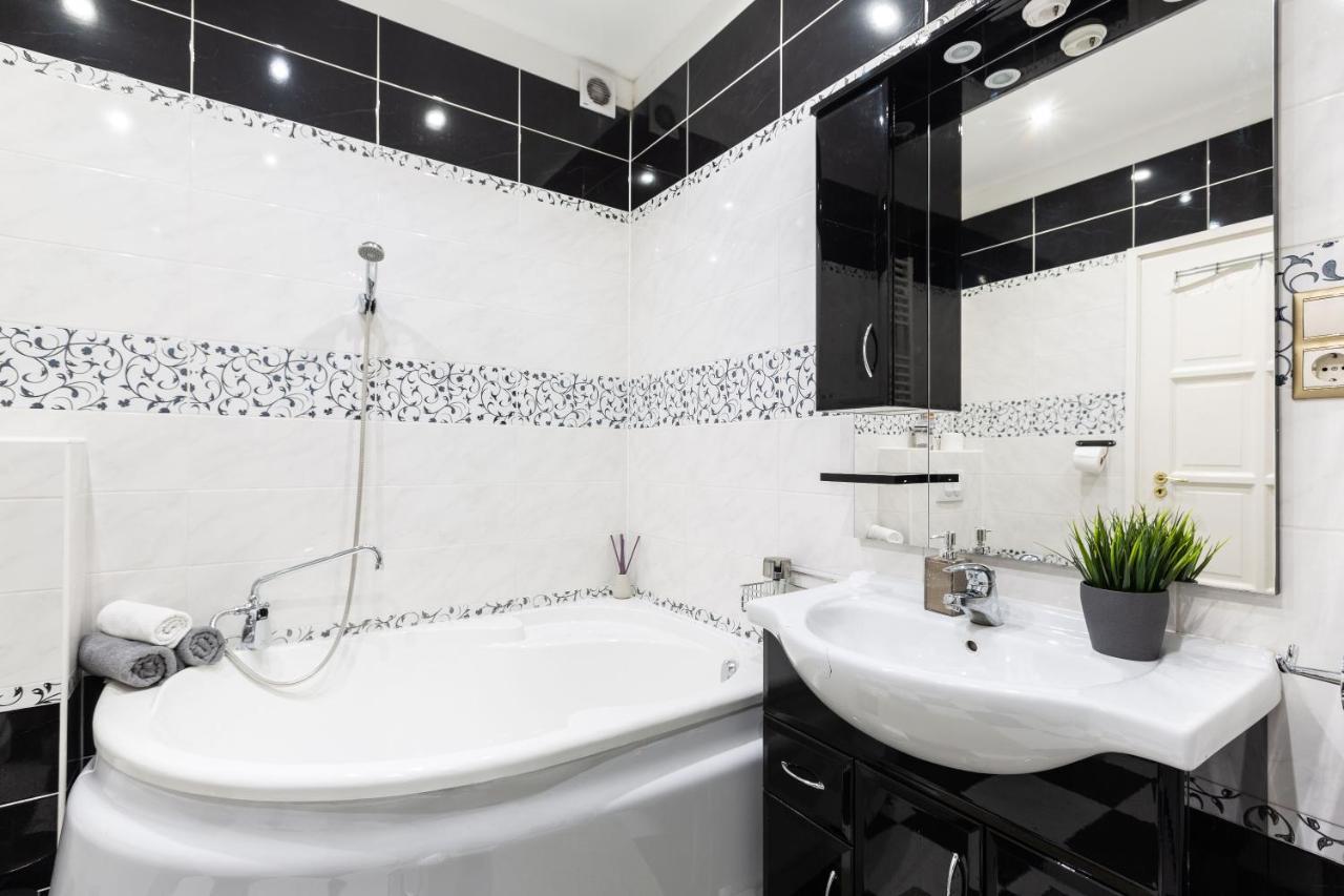 בודפשט Luxury Downtown Home By Anna מראה חיצוני תמונה